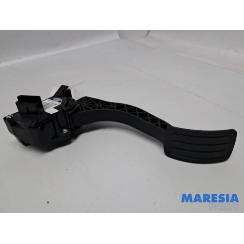 Citroen - C4 Grand Picasso - Gaspedaal