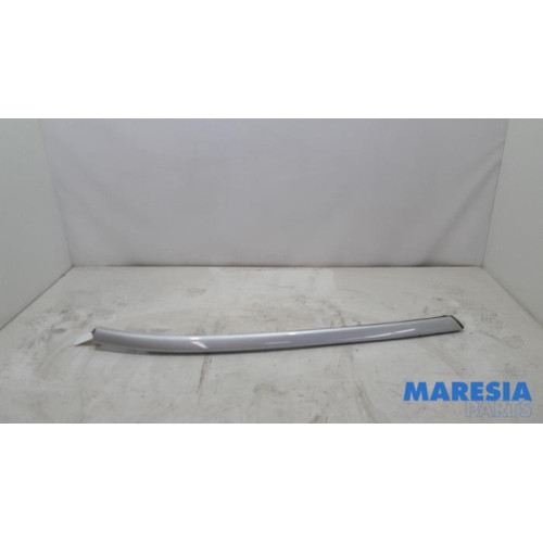 Citroen - C4 Grand Picasso - Frontscreen frame