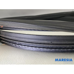 Peugeot - 107 - Türgummi 4-türig links vorne