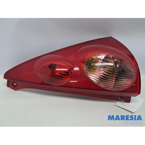 Peugeot - 107 - Feu arrière droit
