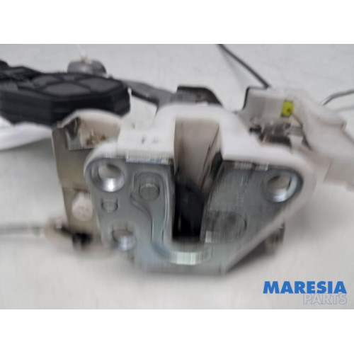 Peugeot - 107 - Serrure portière mécanique 4portes avant droite