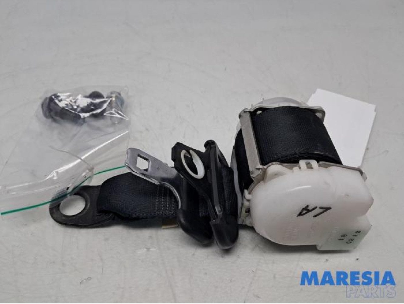 Peugeot - 107 - Rear seatbelt, left