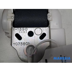 Peugeot - 107 - Sicherheitsgurt rechts hinten