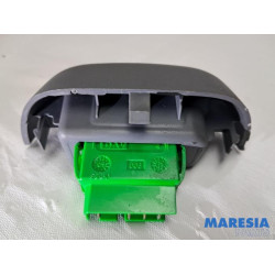 Peugeot - 107 - Electric window switch