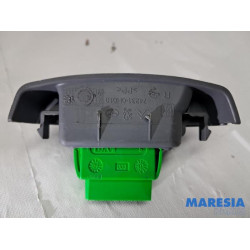 Peugeot - 107 - Electric window switch
