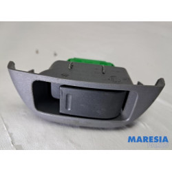 Peugeot - 107 - Electric window switch