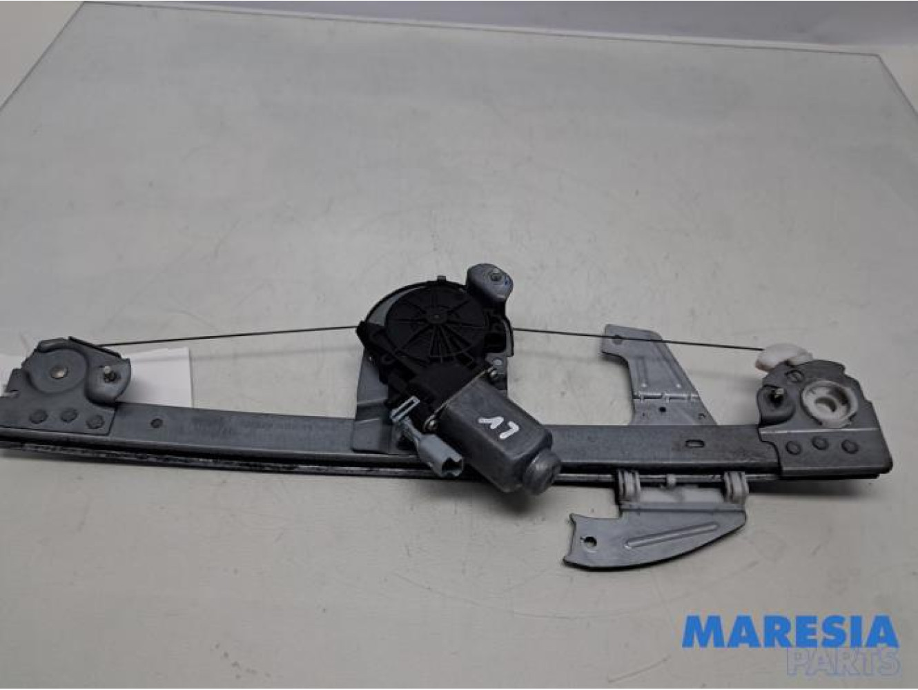 Peugeot - 107 - Ruitmechaniek 4Deurs links-voor