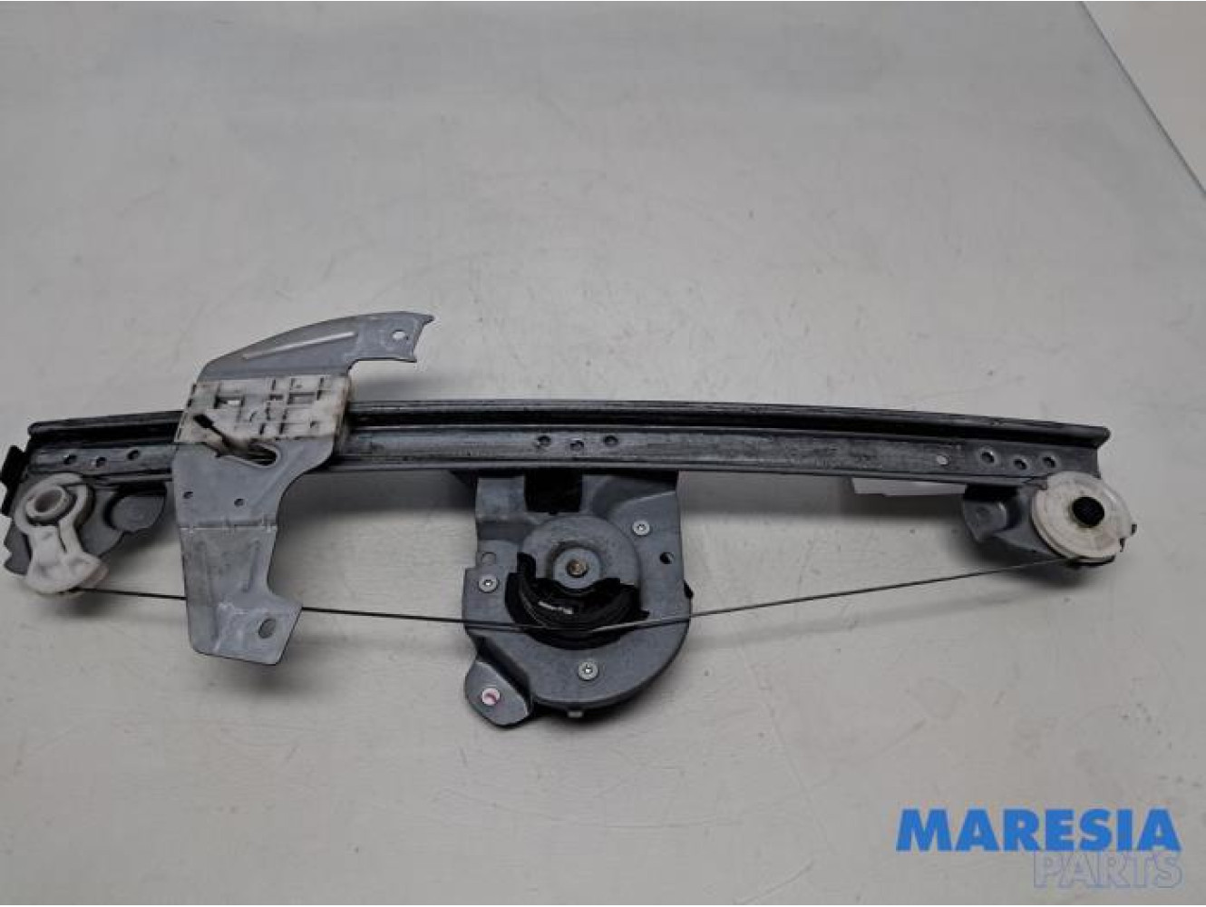 Peugeot - 107 - Mécanique vitre 4portes avant droite