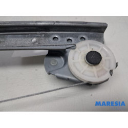 Peugeot - 107 - Mécanique vitre 4portes avant droite