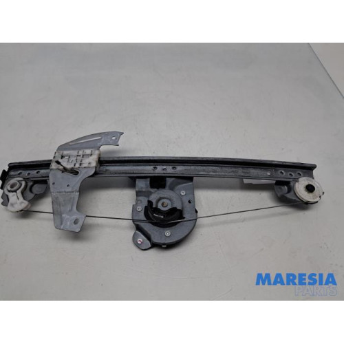 Peugeot - 107 - Mécanique vitre 4portes avant droite