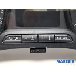 Opel - Vivaro - Instrumentenbrett