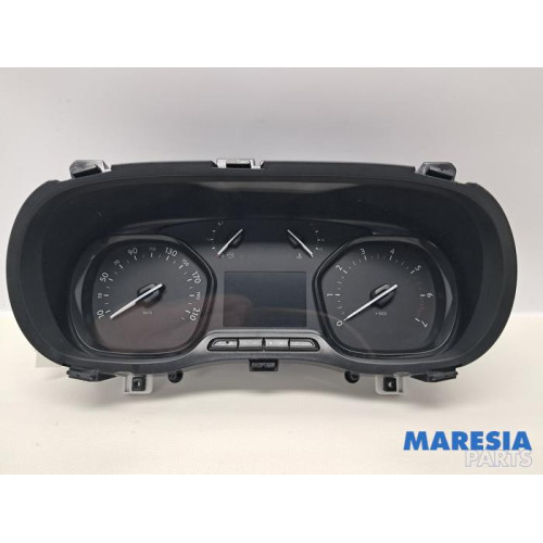 Opel - Vivaro - Instrumentenbrett