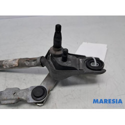 Peugeot - 107 - Wiper mechanism