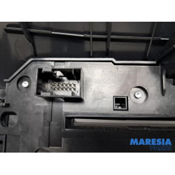 Peugeot - 308 - Radio control panel