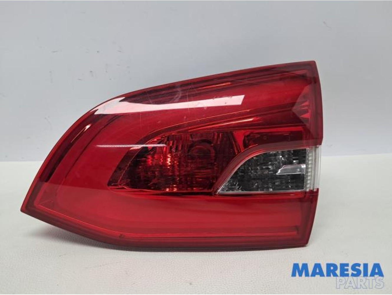 Peugeot - 308 - Feu arrière droit