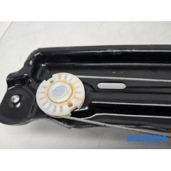 Opel - Vivaro - Fenstermechanik 2-türig rechts vorne