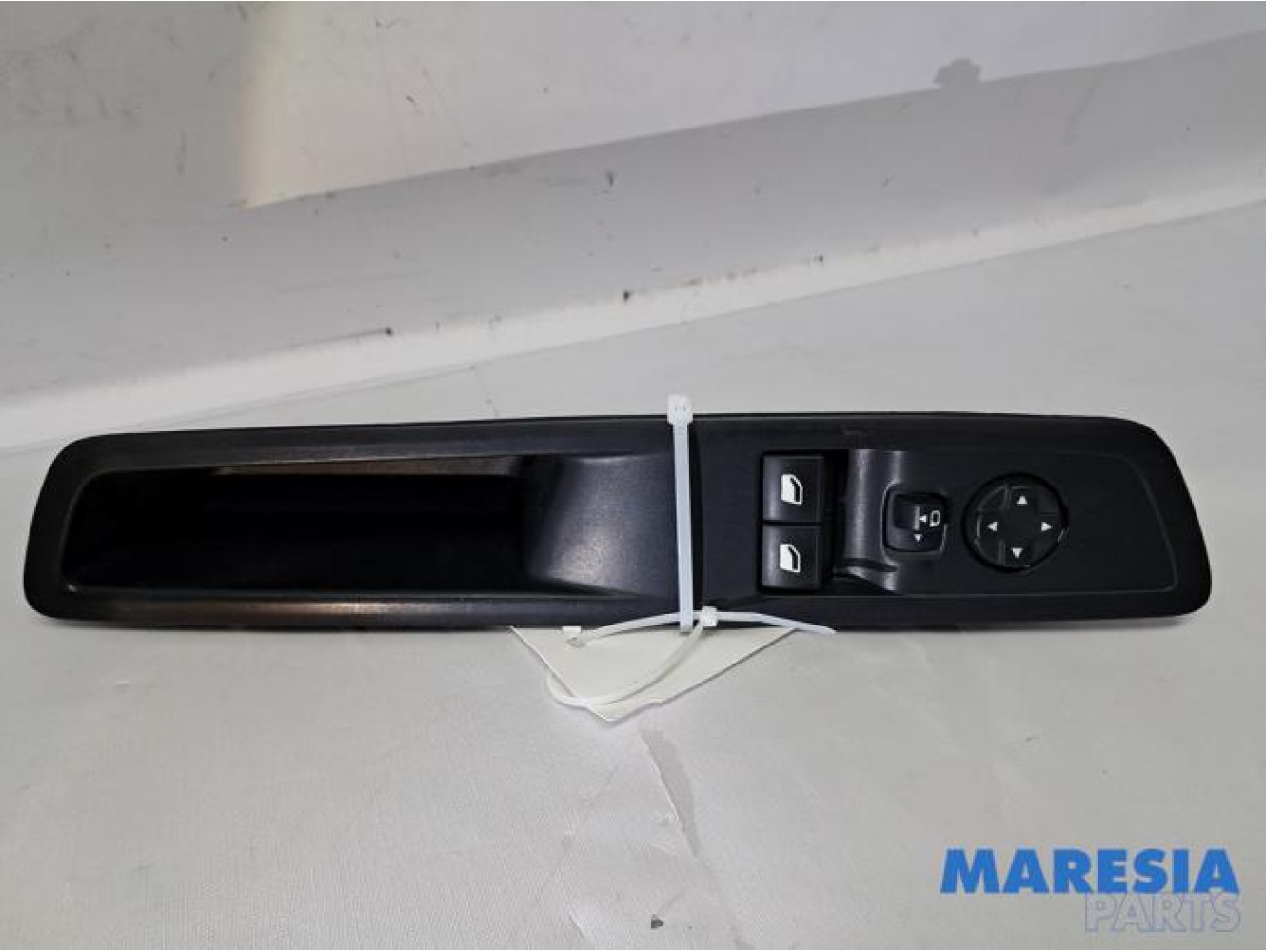 Opel - Vivaro - Multi-functional window switch