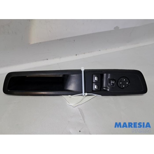 Opel - Vivaro - Multi-functional window switch