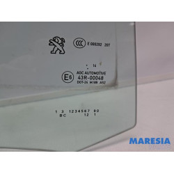 Peugeot - 308 - Portierruit 4Deurs rechts-achter