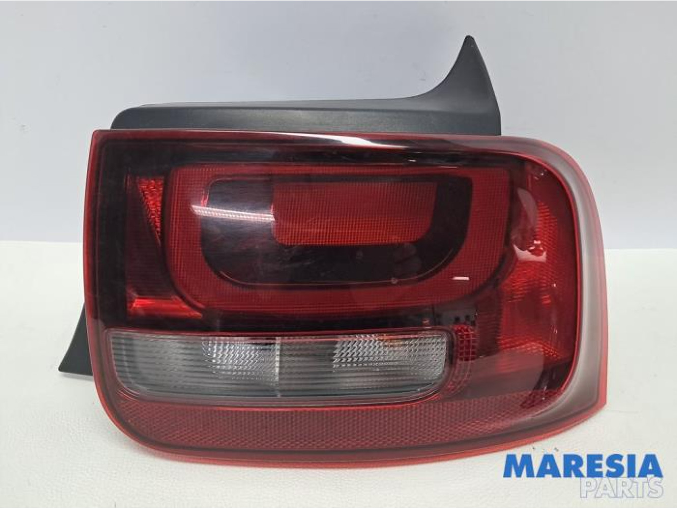 Citroen - C4 Cactus - Feu arrière droit