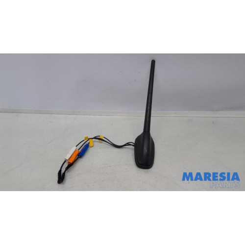 Opel - Vivaro - Antenna
