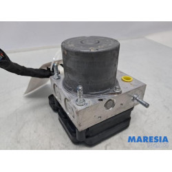 Opel - Vivaro - ABS Pumpe