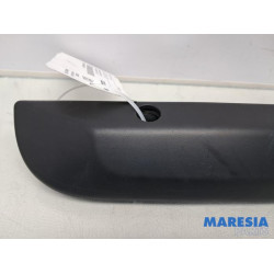 Opel - Vivaro - Heckklappengriff