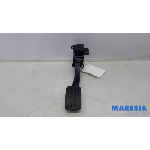 Opel - Vivaro - Gaspedal