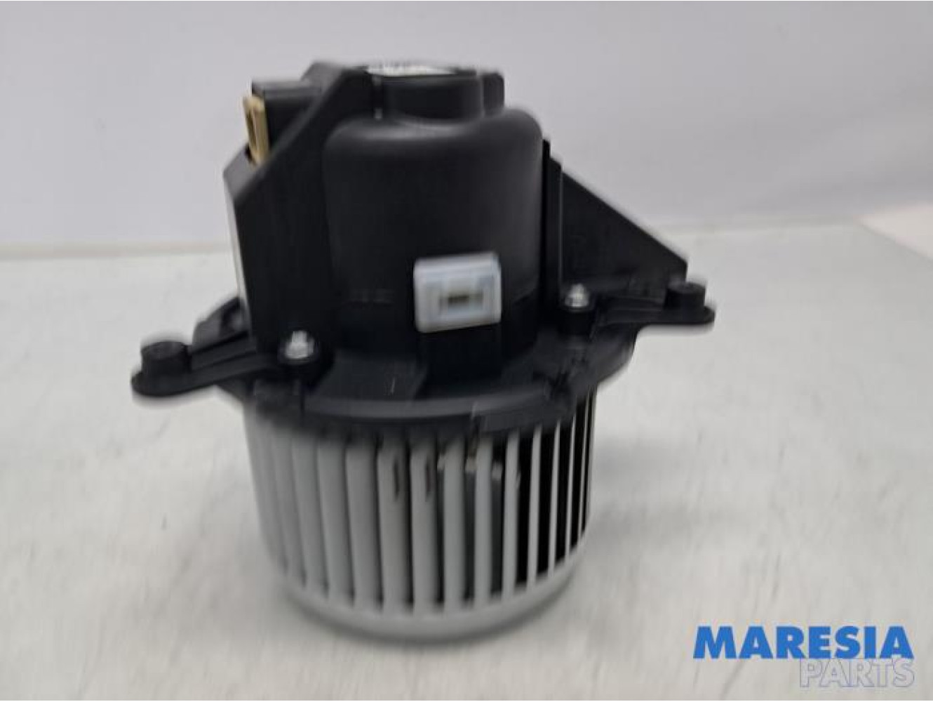 Opel - Vivaro - Heizung Belüftungsmotor