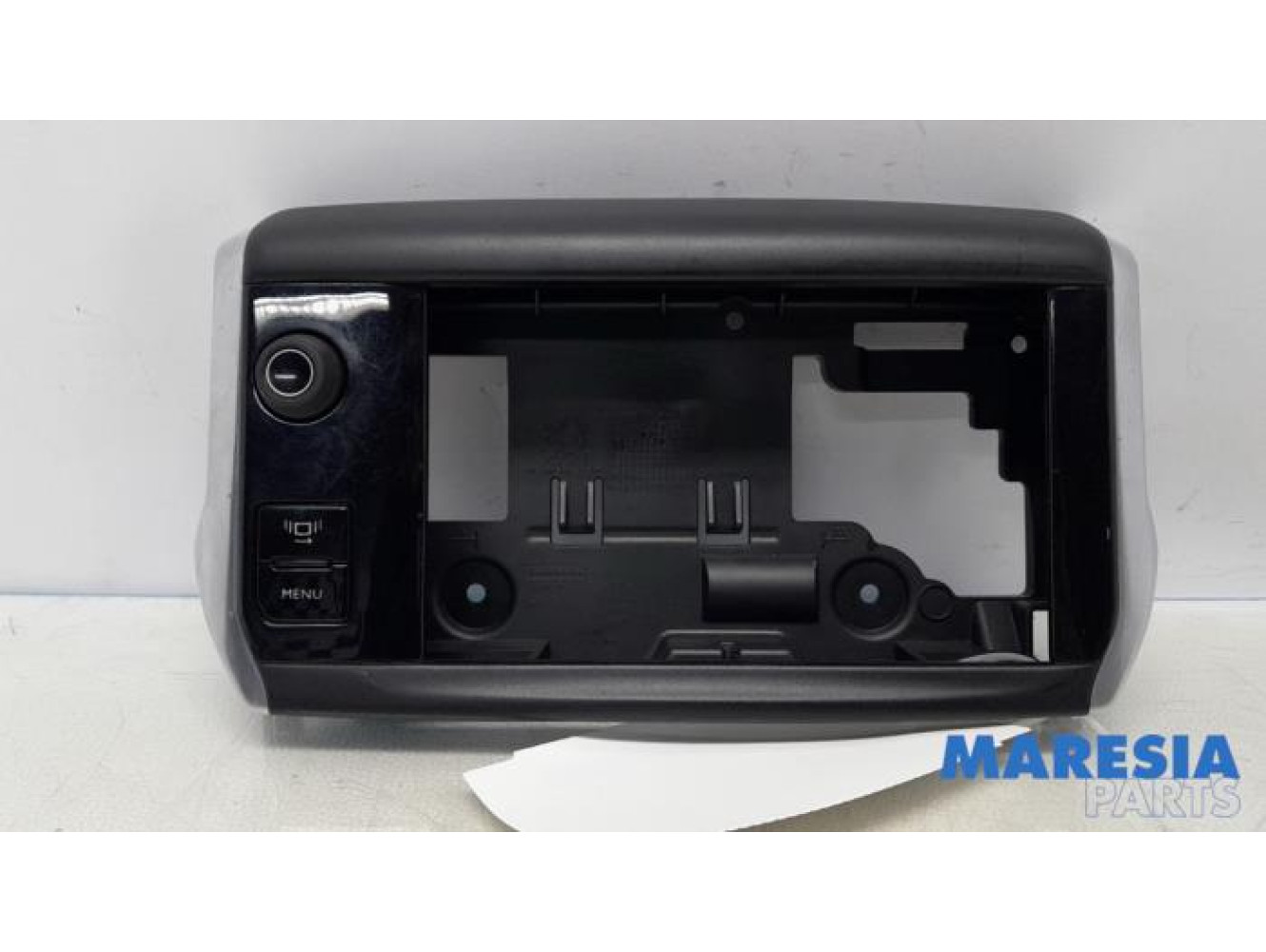 Peugeot - 208 - Multi-media control unit