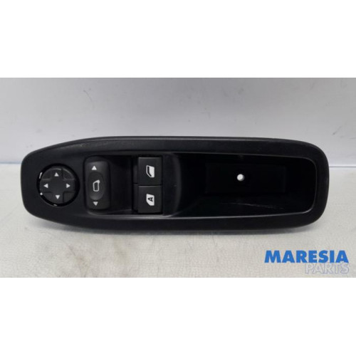 Peugeot - 208 - Multi-functional window switch