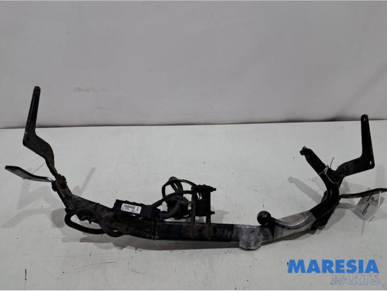 Citroen - C4 Grand Picasso - Towbar