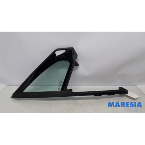 Peugeot - 208 - Quarter light, front right