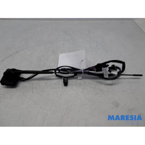 Peugeot - 108 - Antenne