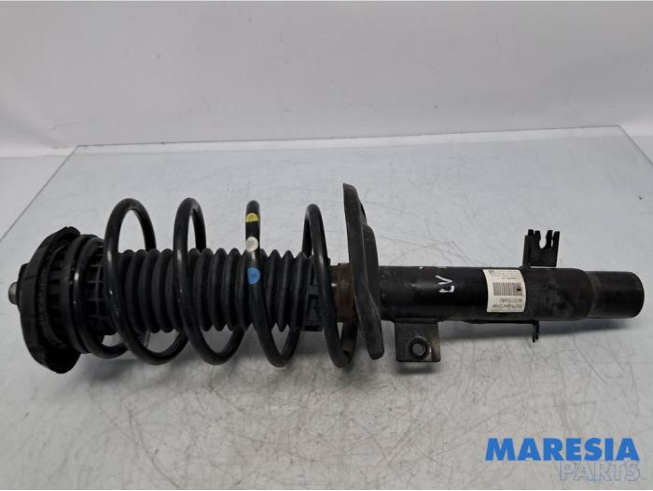 Citroen - C4 Cactus - Front shock absorber rod, left