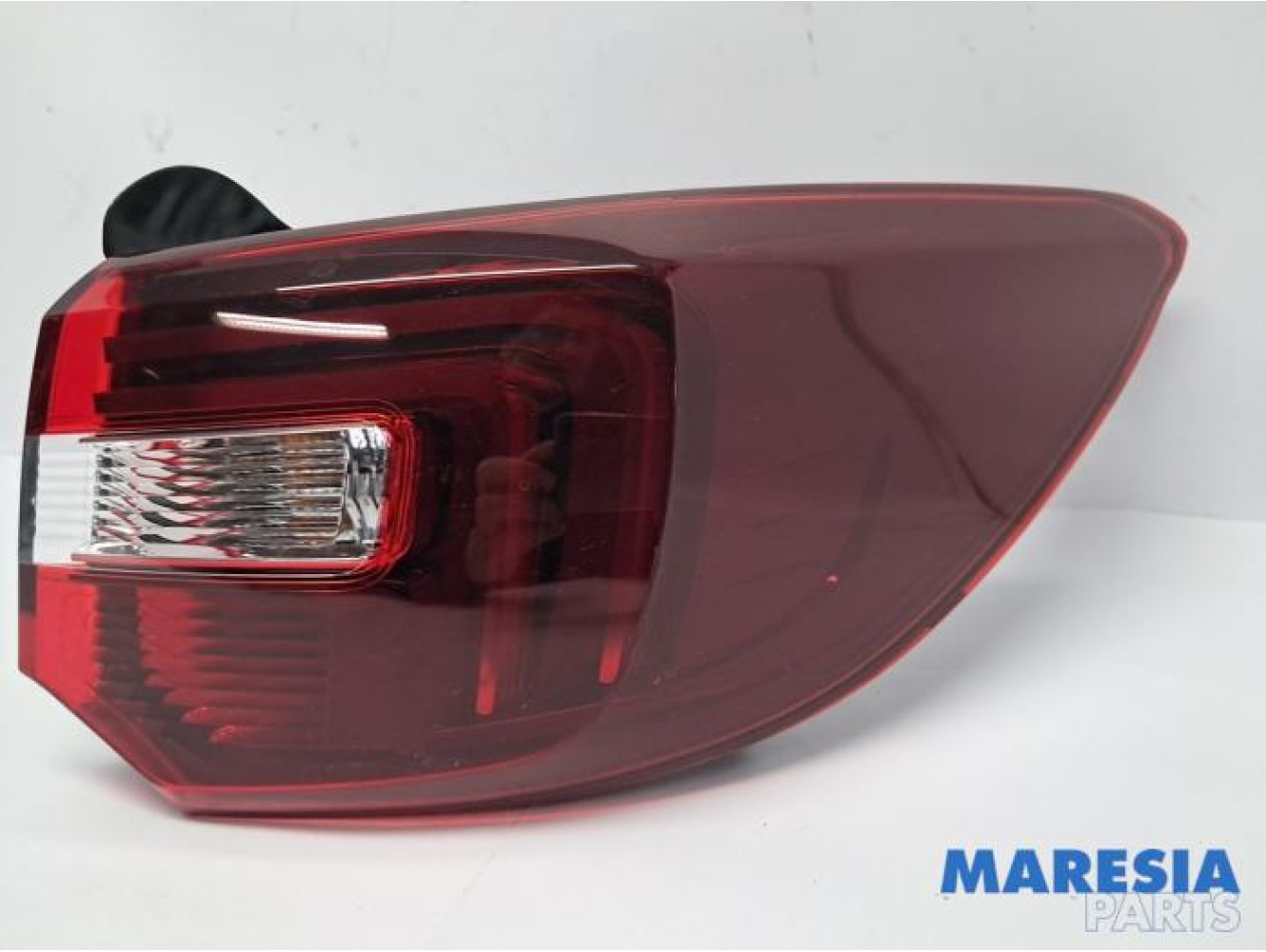 Opel - Grandland X - Feu arrière droit