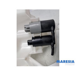 Peugeot - 108 - Front windscreen washer reservoir