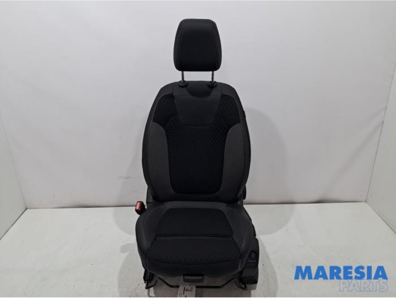 Opel - Grandland X - Seat, left