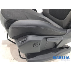 Opel - Grandland X - Seat, left