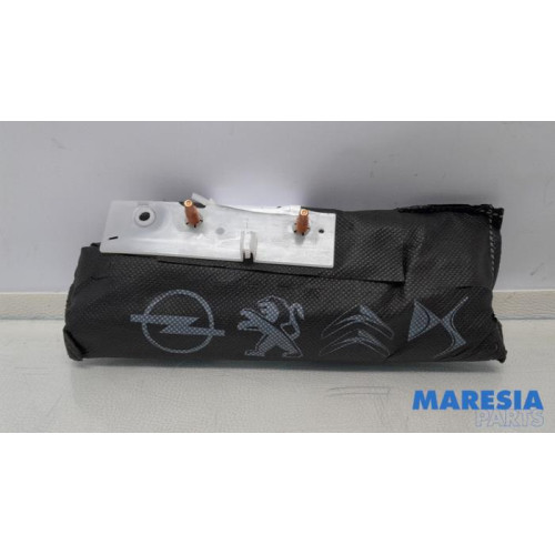Opel - Grandland X - Seat airbag (seat)