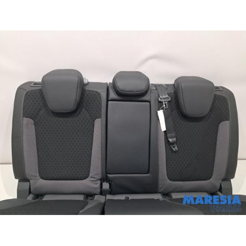 Opel - Grandland X - Rear bench seat