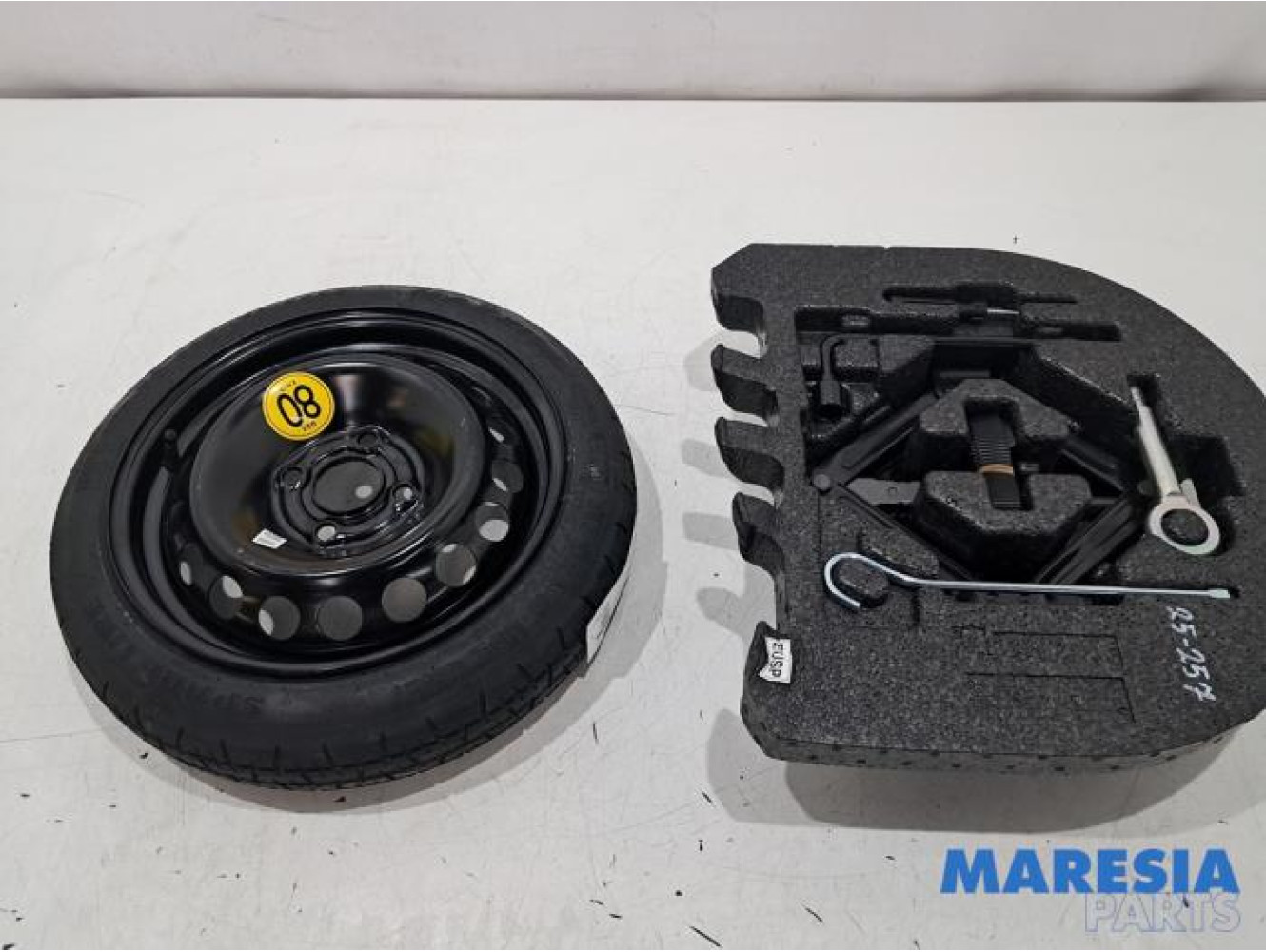 Opel - Karl - Krikset + reservewiel