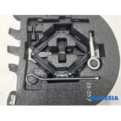 Opel - Karl - Krikset + reservewiel