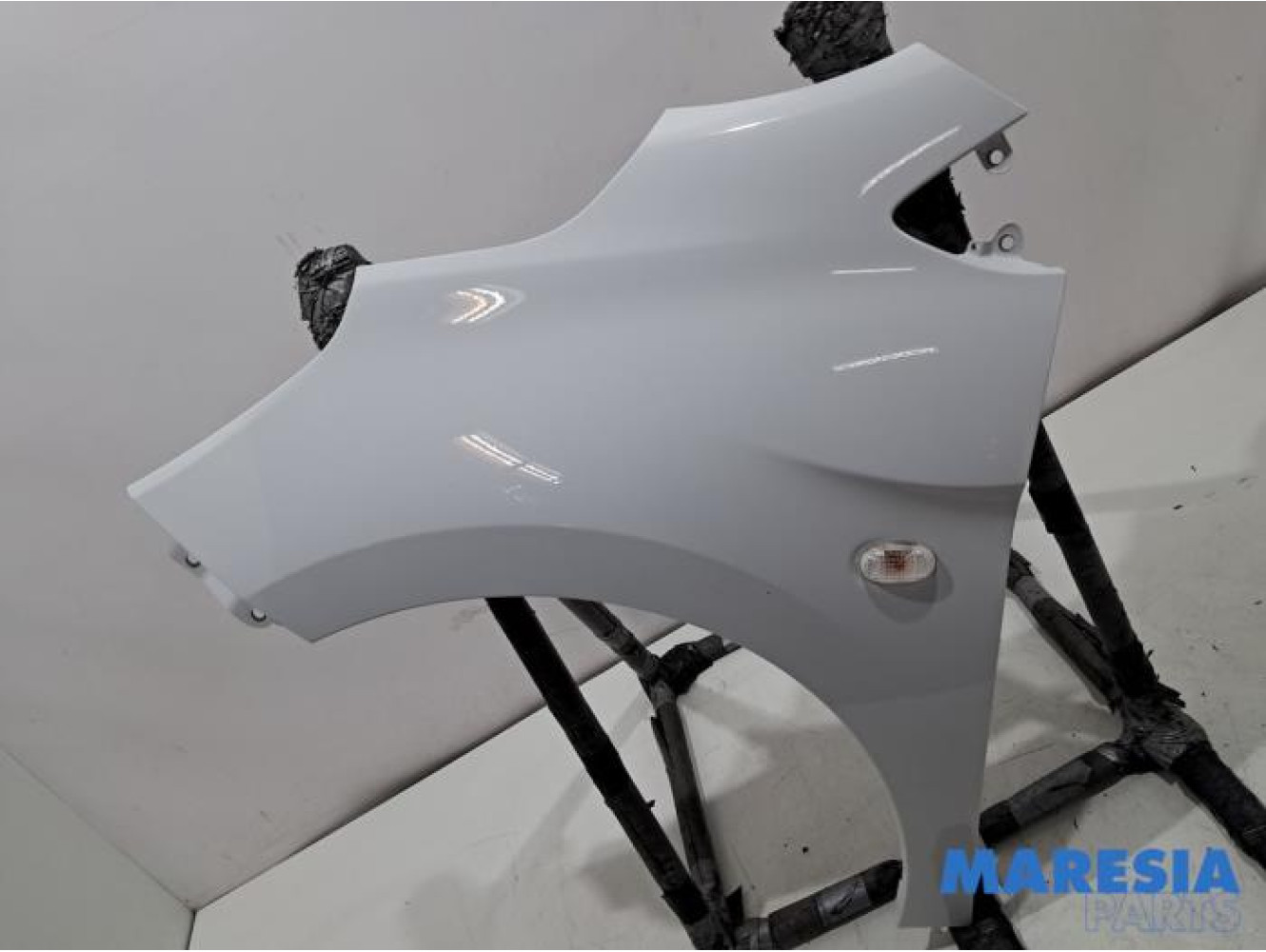 Opel - Karl - Aile avant gauche