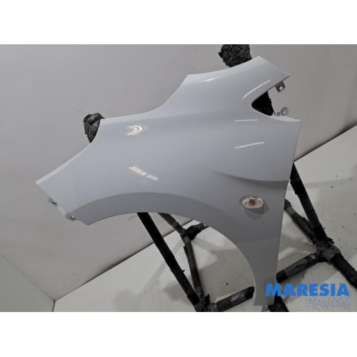 Opel - Karl - Aile avant gauche