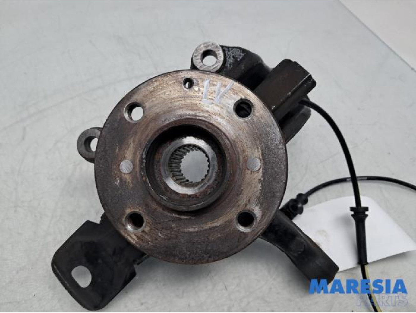 Peugeot - 108 - Knuckle, front left