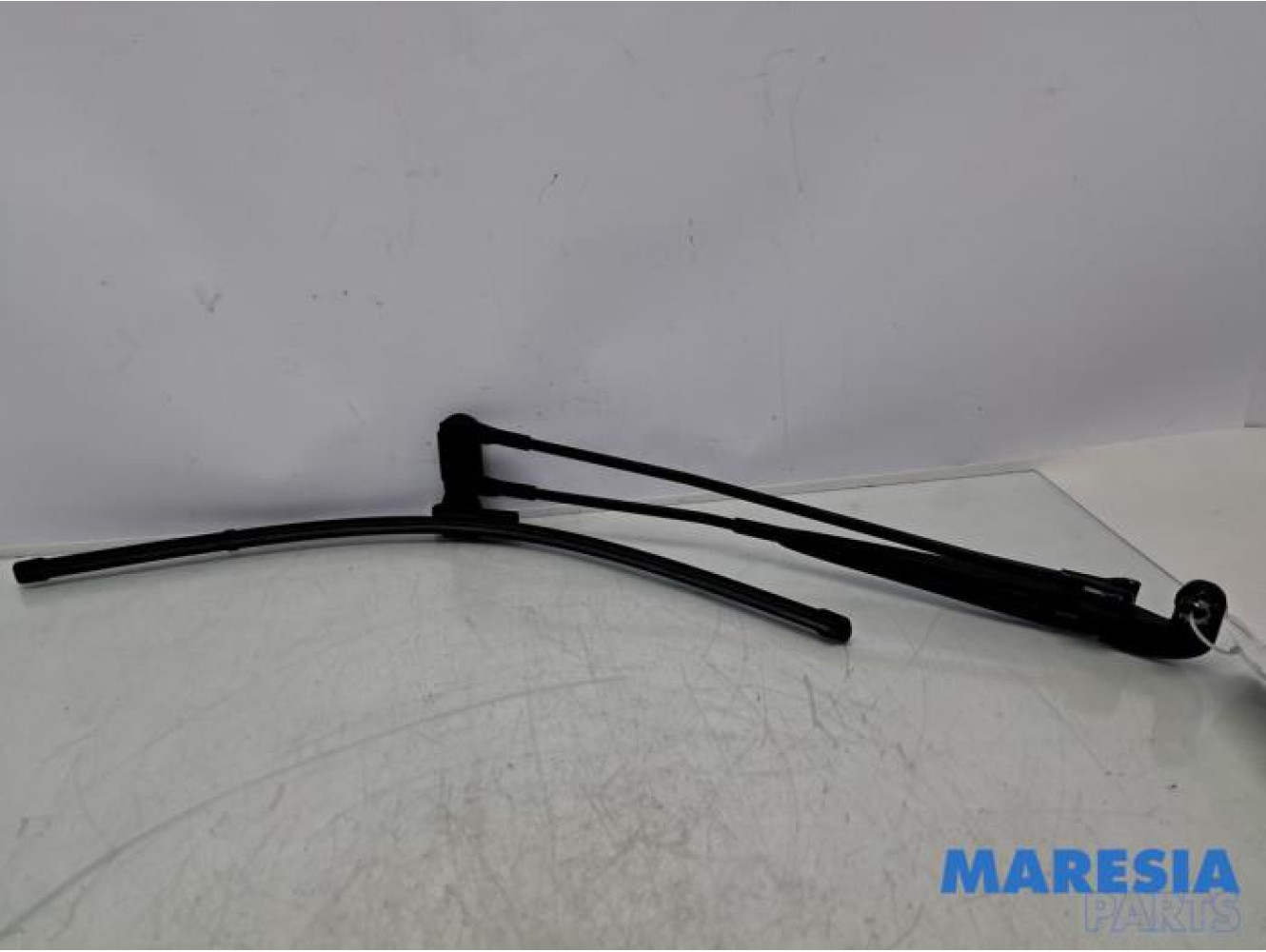 Peugeot - 108 - Ruitenwisserarm voor