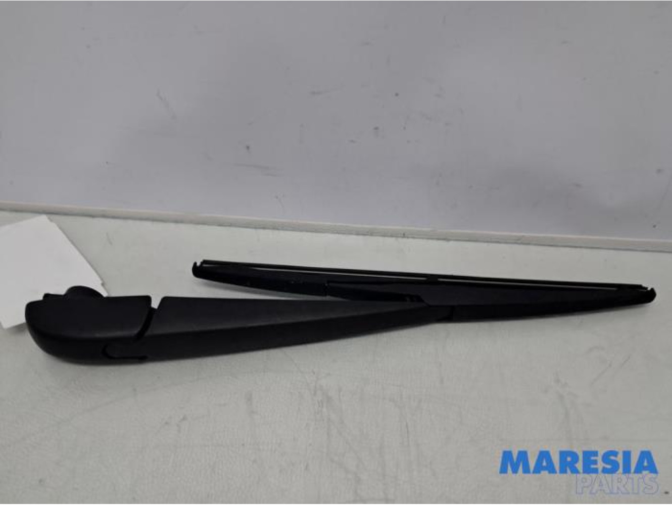Peugeot - 108 - Rear wiper arm