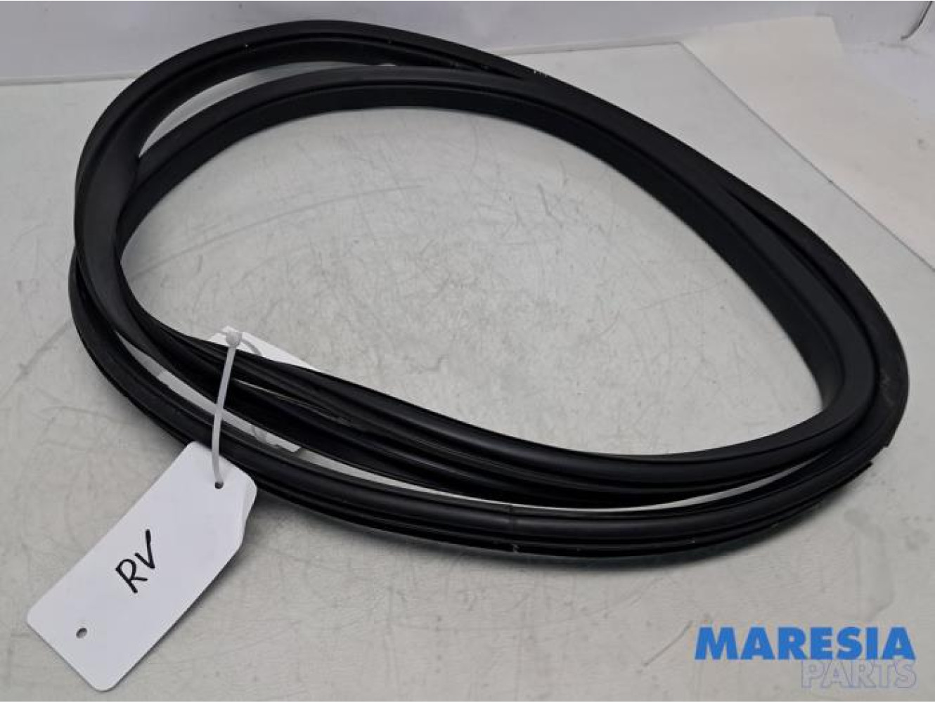 Peugeot - 108 - Front door seal 4-door, right