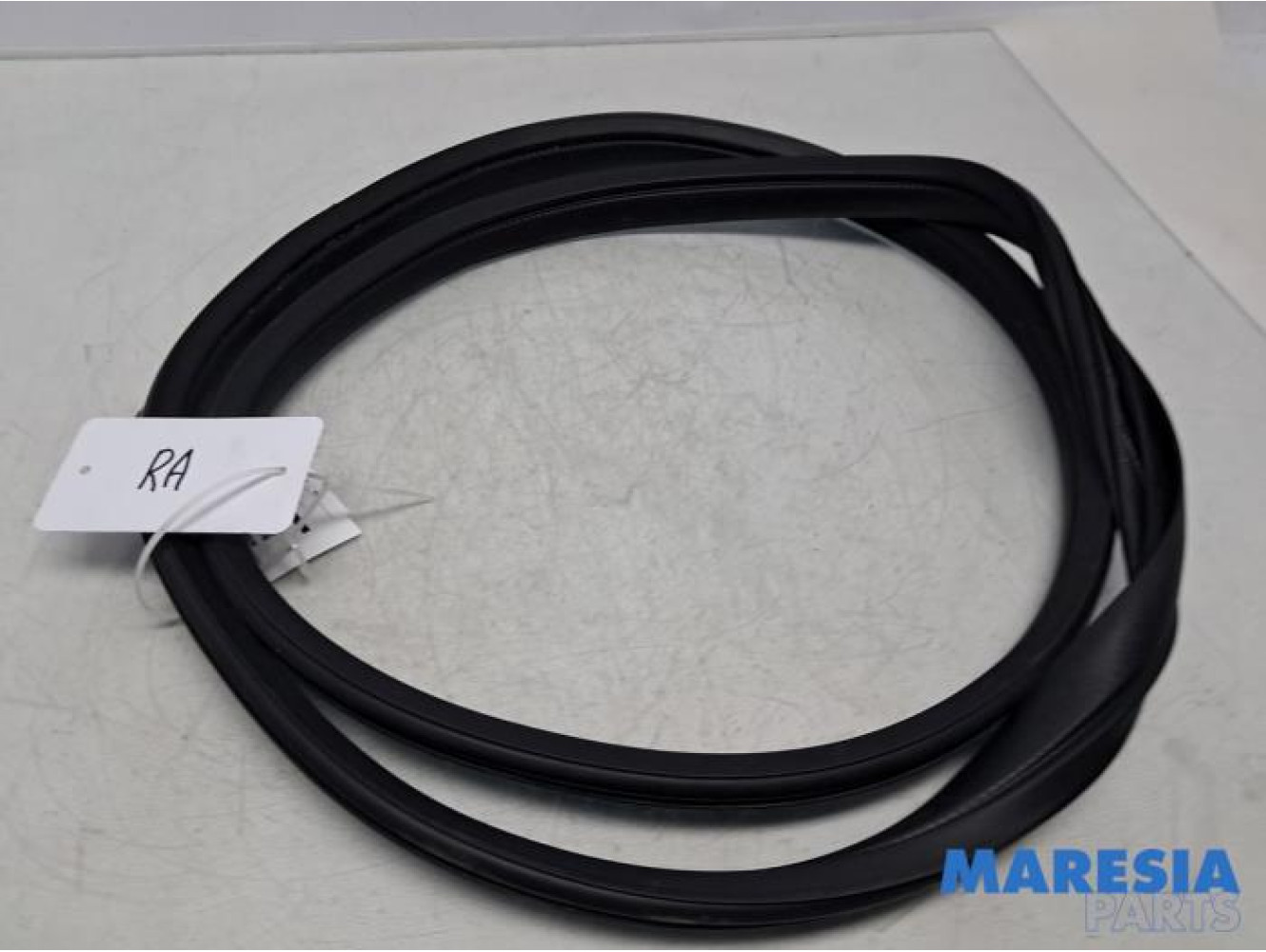 Peugeot - 108 - Portierrubber 4Deurs rechts-achter